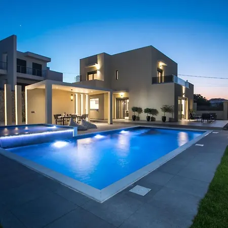 Madi Villa