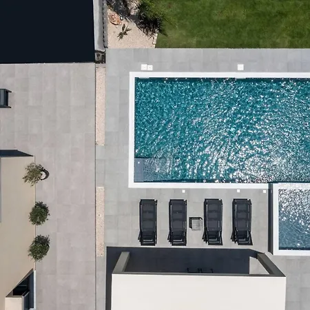 Madi Villa