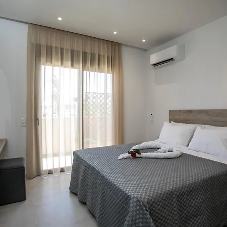 Madi Villa *